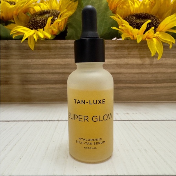 TAN-LUXE The Face - Illuminating Self-Tan Drops Medium/Dark - Picture 10 of 10